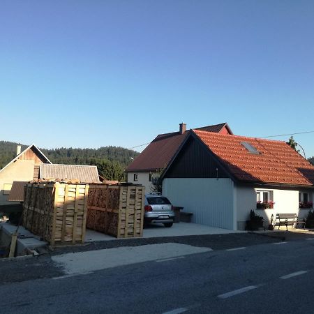 Kuca Za Odmor "Jasna" Apartment Crni Lug Bagian luar foto