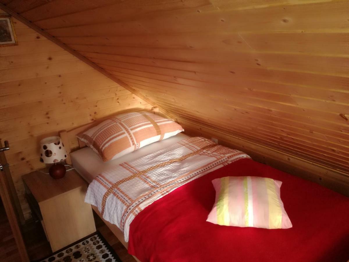 Kuca Za Odmor "Jasna" Apartment Crni Lug Bagian luar foto